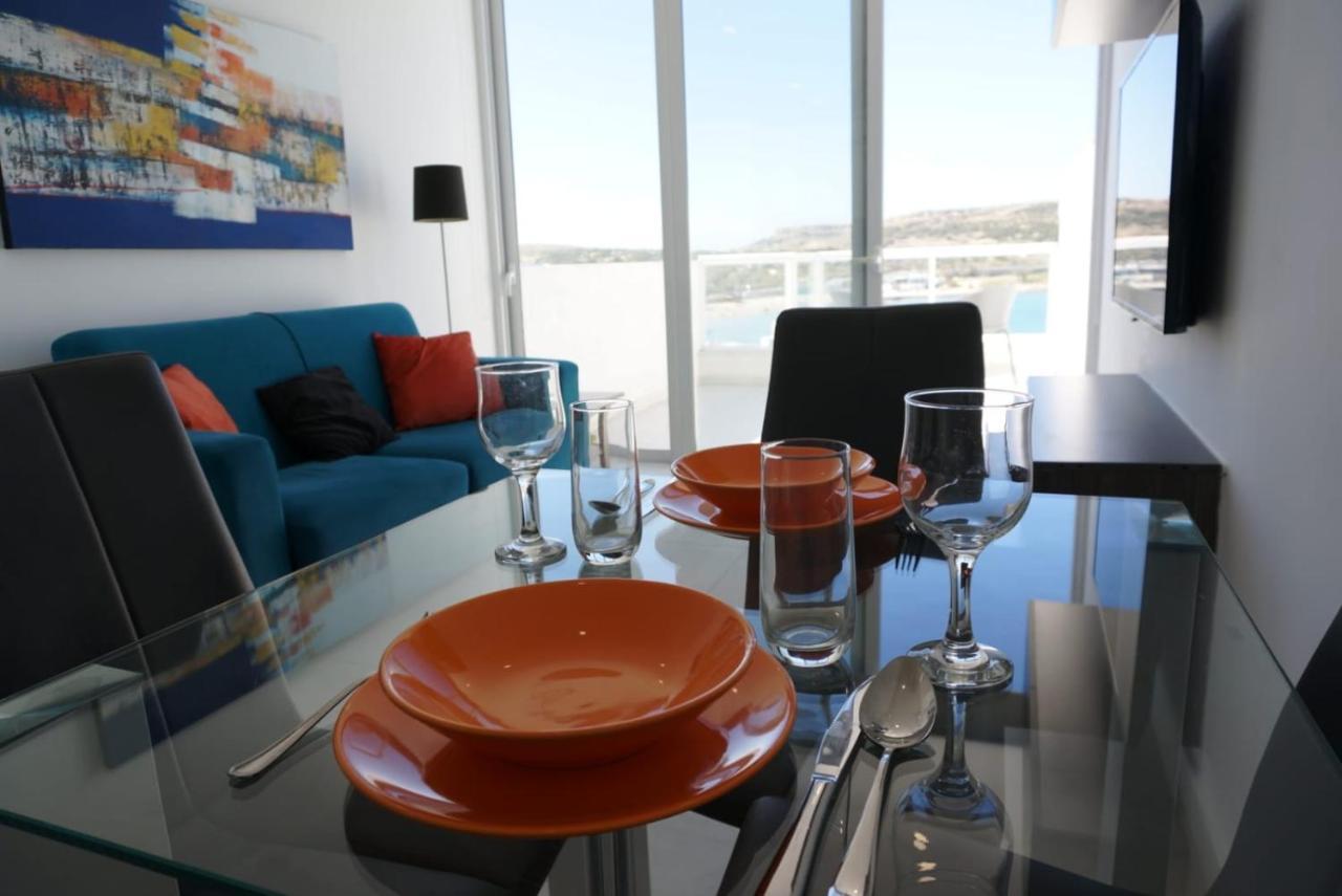 Apartamento Sea View Penthouse Mellieha Bay Exterior foto